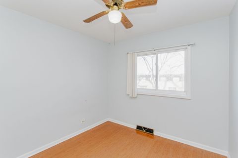 Tiny photo for 612 Maple Court, Mount Prospect, IL 60056 (MLS # 12534519)