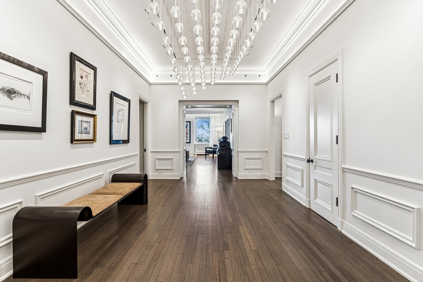 209 E Lake Shore Drive 3W