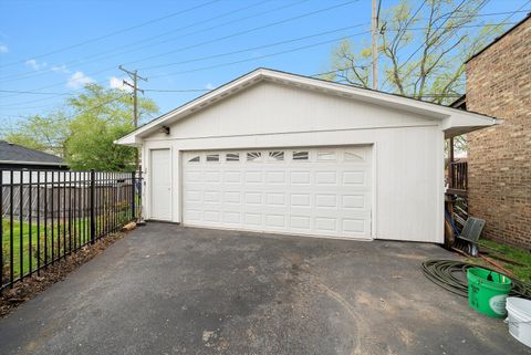 Tiny photo for 4322 Amelia Avenue, Lyons, IL 60534 (MLS # 12471033)