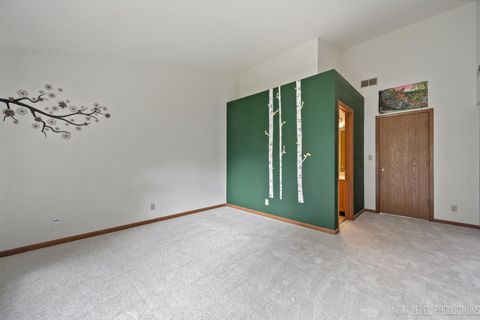 Tiny photo for 1439 Walnut Hill Avenue, St. Charles, IL 60174 (MLS # 12465065)