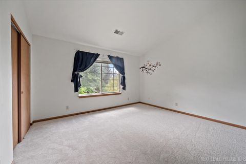 Tiny photo for 1439 Walnut Hill Avenue, St. Charles, IL 60174 (MLS # 12465065)