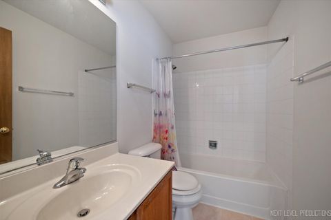 Tiny photo for 1439 Walnut Hill Avenue, St. Charles, IL 60174 (MLS # 12465065)