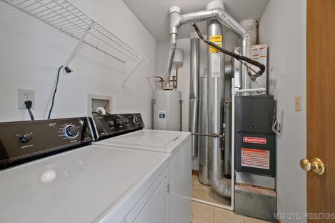 Tiny photo for 1439 Walnut Hill Avenue, St. Charles, IL 60174 (MLS # 12465065)