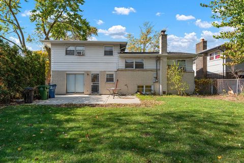 A home in Oak Lawn