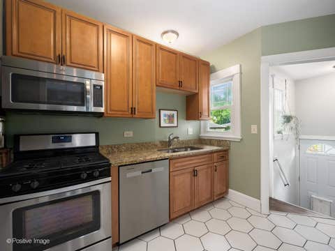 Tiny photo for 3220 Wisconsin Avenue, Berwyn, IL 60402 (MLS # 12727894)
