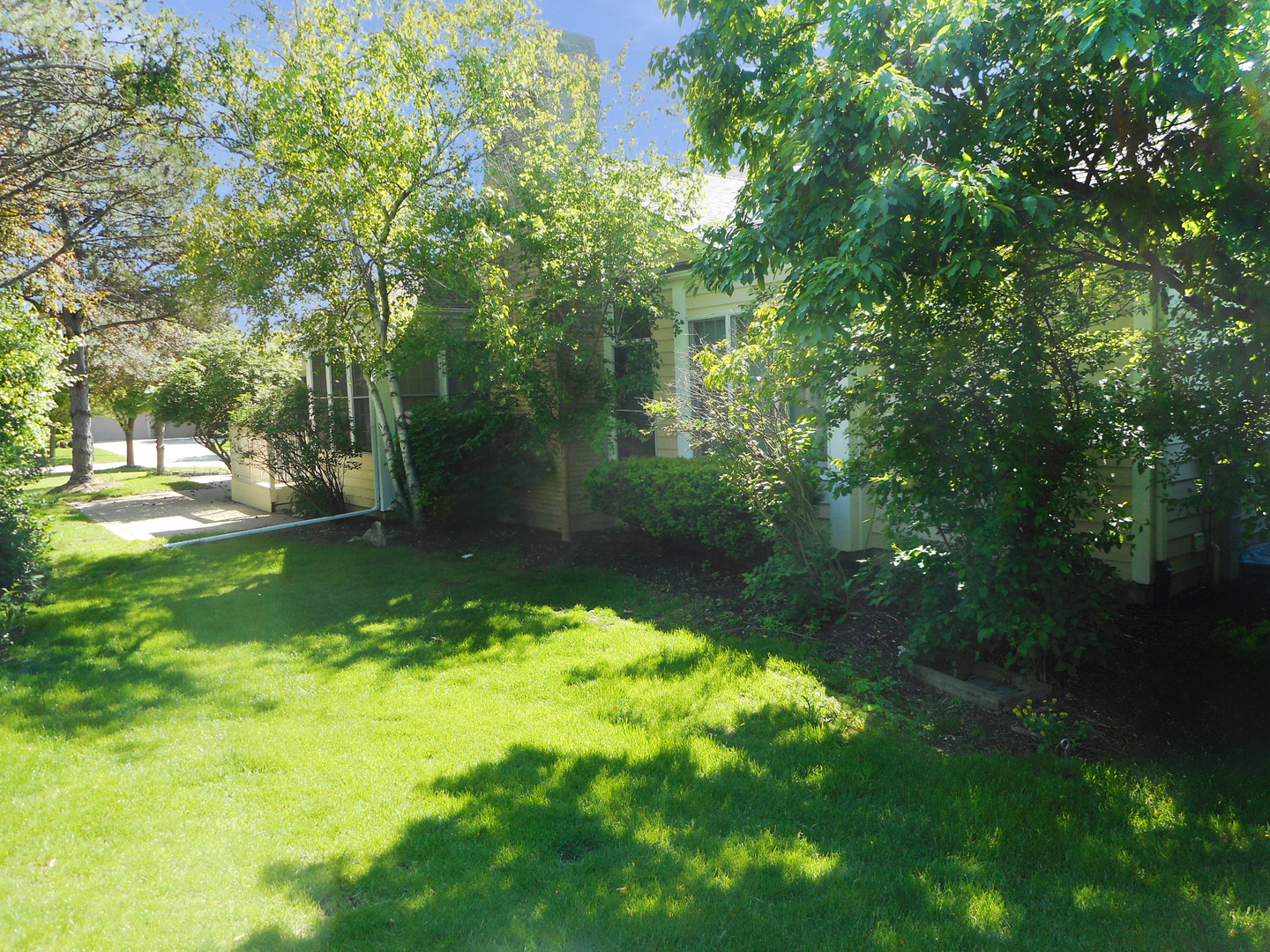 2117 Fargo Boulevard