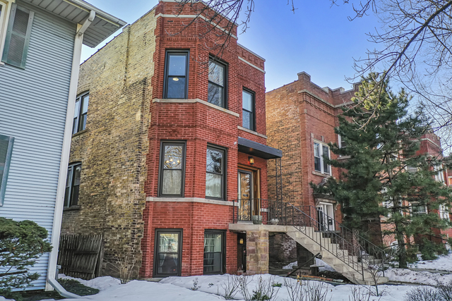 3843 W Addison Street