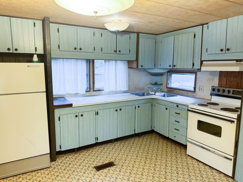 Tiny photo for 205 E Union Street, Jonesboro, IL 62952 (MLS # 12583792)