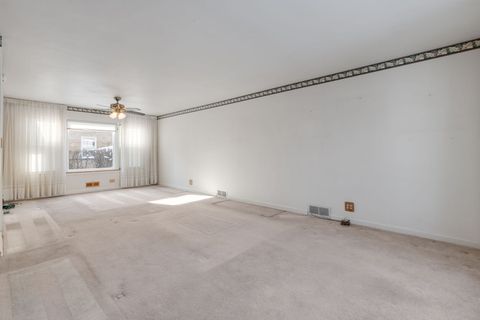 Tiny photo for 2753 W Rascher Avenue, Chicago, IL 60625 (MLS # 12555702)