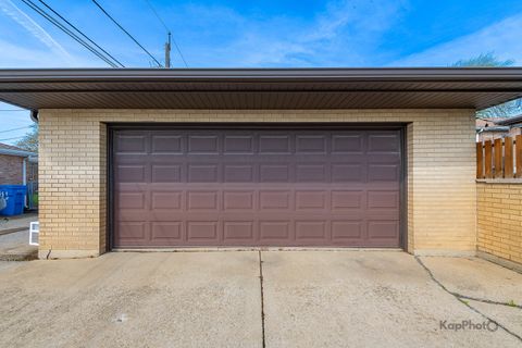 Tiny photo for 6101 W 63rd Place, Chicago, IL 60638 (MLS # 12624235)