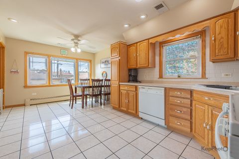 Tiny photo for 6101 W 63rd Place, Chicago, IL 60638 (MLS # 12624235)