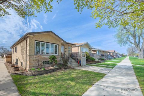 Photo of 6101 W 63rd Place, Chicago, IL 60638 (MLS # 12624235)