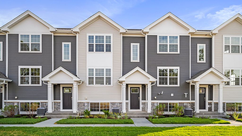 Photo for 1435 Oakfield Lane, Pingree Grove, IL 60140 (MLS # 12496250)