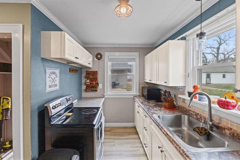 Tiny photo for 120 E Bennett Street, Salem, IL 62881 (MLS # 12588643)