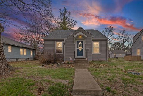 Tiny photo for 120 E Bennett Street, Salem, IL 62881 (MLS # 12588643)