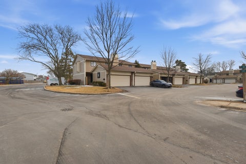 Tiny photo for 425 E Grouse Lane, Deerfield, IL 60015 (MLS # 12748158)
