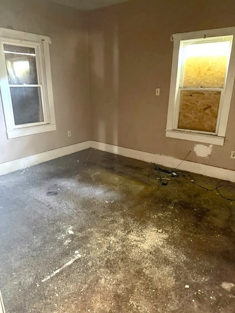 Tiny photo for 510 W Kennicott Street, Carbondale, IL 62901 (MLS # 12785246)