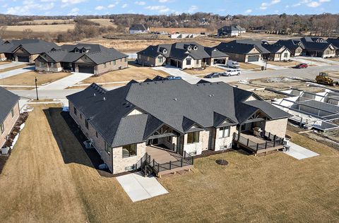 Tiny photo for 11129 Lizmore Lane #37B, Orland Park, IL 60467 (MLS # 12553162)