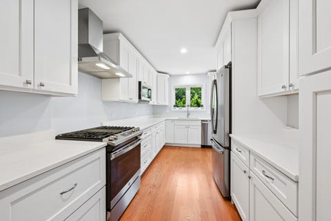Tiny photo for 5626 N Kerbs Avenue, Chicago, IL 60646 (MLS # 12705841)