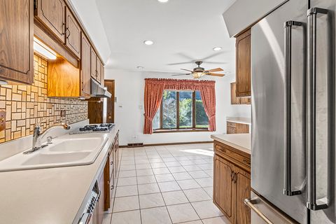 Tiny photo for 8335 W 90th Street, Hickory Hills, IL 60457 (MLS # 12502415)