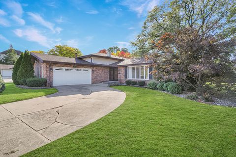 Tiny photo for 8335 W 90th Street, Hickory Hills, IL 60457 (MLS # 12502415)