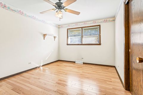 Tiny photo for 8335 W 90th Street, Hickory Hills, IL 60457 (MLS # 12502415)