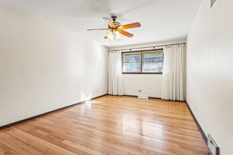 Tiny photo for 8335 W 90th Street, Hickory Hills, IL 60457 (MLS # 12502415)