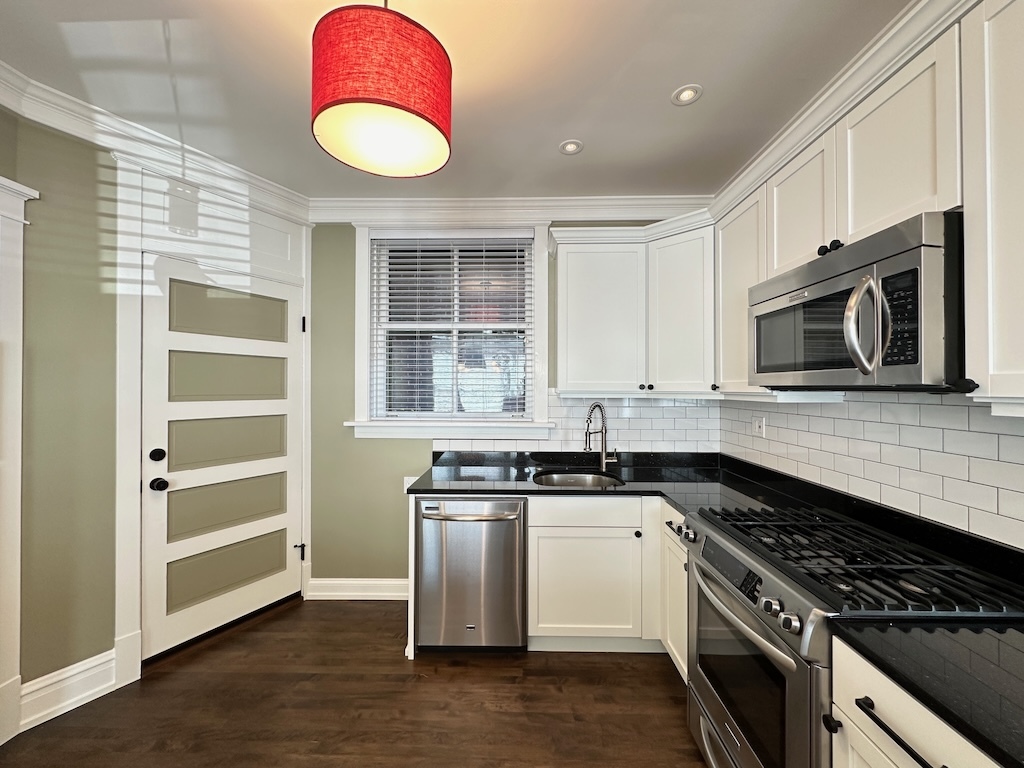 1938 W Berenice Avenue 1