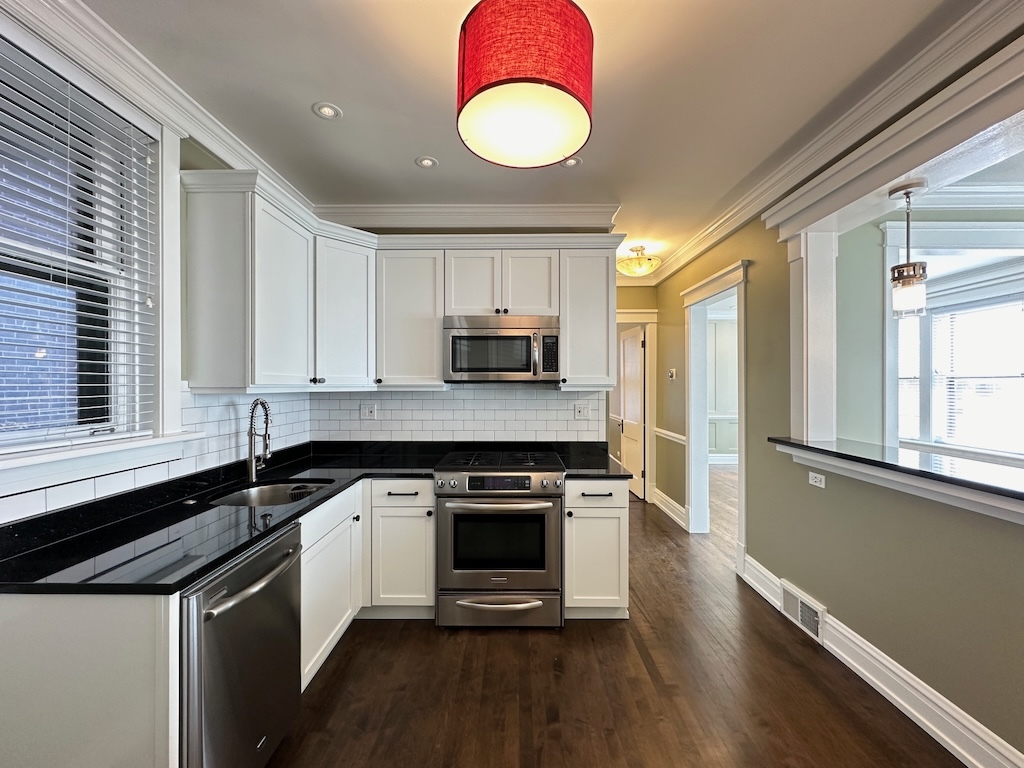 1938 W Berenice Avenue 1