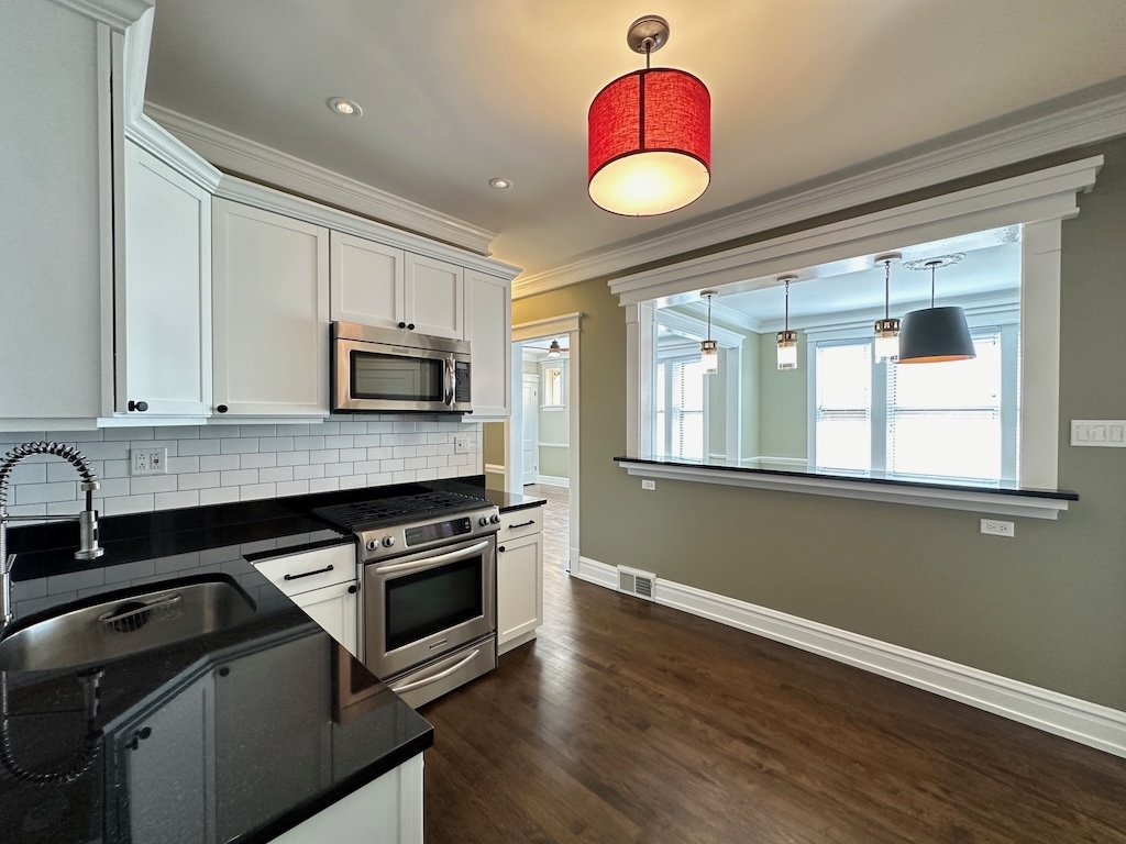 1938 W Berenice Avenue 1