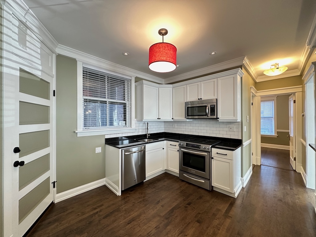 1938 W Berenice Avenue 1