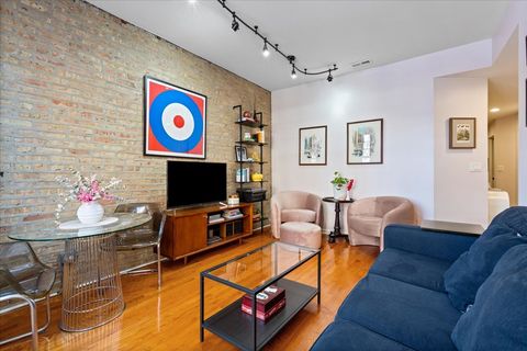 Tiny photo for 2476 N Albany Avenue #1, Chicago, IL 60647 (MLS # 12556690)