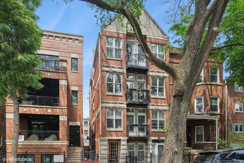 920 W Wolfram Street 3 Chicago IL 60657