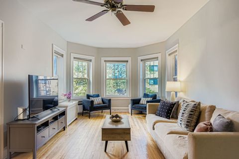 Tiny photo for 539 W Addison Street #2N, Chicago, IL 60613 (MLS # 12548858)