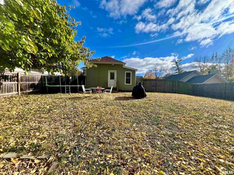 Tiny photo for 110 Van Horn Street, Muscatine, IA 52761 (MLS # QC4269313)