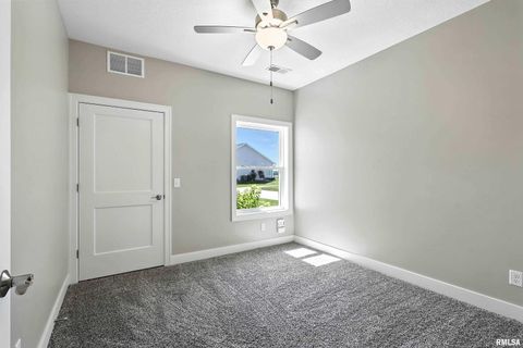 Tiny photo for 141 BEACON HARBOR Circle, East Moline, IL 61244 (MLS # QC4267385)