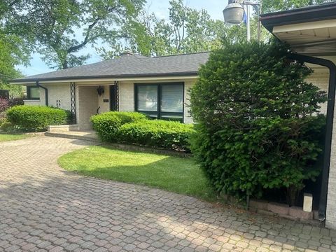 A home in Park Ridge