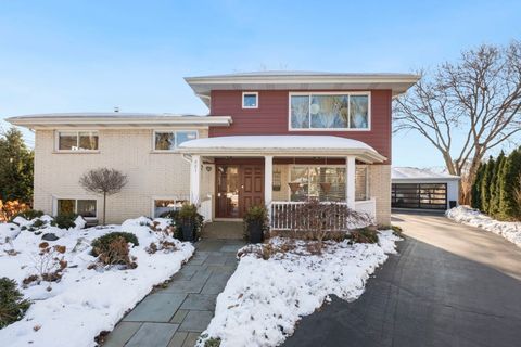 Photo of 321 Vine Street, Wilmette, IL 60091 (MLS # 12534377)