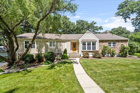 Photo of 2202 COUNTRY KNOLL Lane, Elgin, IL 60123 (MLS # 12688157)