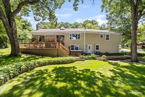 Tiny photo for 2202 COUNTRY KNOLL Lane, Elgin, IL 60123 (MLS # 12688157)