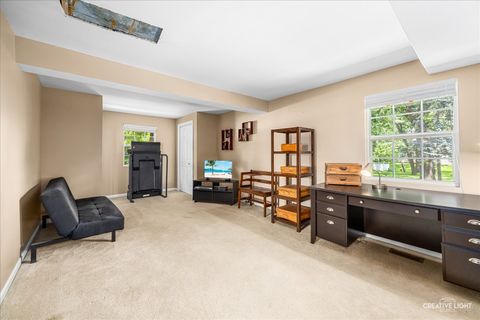 Tiny photo for 2202 COUNTRY KNOLL Lane, Elgin, IL 60123 (MLS # 12688157)