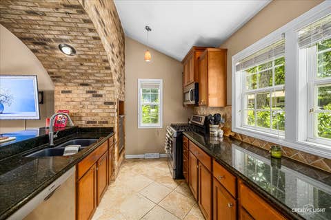 Tiny photo for 2202 COUNTRY KNOLL Lane, Elgin, IL 60123 (MLS # 12688157)