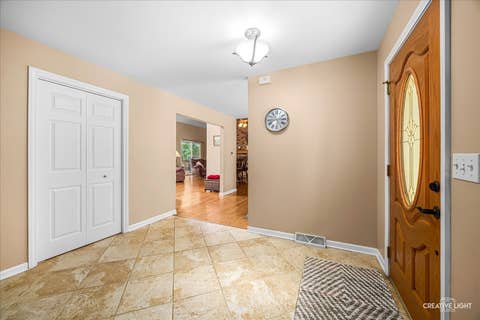 Tiny photo for 2202 COUNTRY KNOLL Lane, Elgin, IL 60123 (MLS # 12688157)