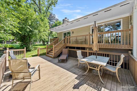 Tiny photo for 2202 COUNTRY KNOLL Lane, Elgin, IL 60123 (MLS # 12688157)