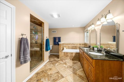 Tiny photo for 2202 COUNTRY KNOLL Lane, Elgin, IL 60123 (MLS # 12688157)