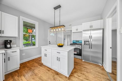 Tiny photo for 2823 Broadway Street, Blue Island, IL 60406 (MLS # 12476180)