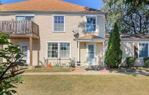 Photo of 419 Sidney Avenue #C, Glendale Heights, IL 60139 (MLS # 12486831)