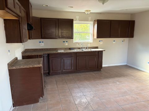 Tiny photo for 850 W 86th Place, Chicago, IL 60620 (MLS # 12519591)