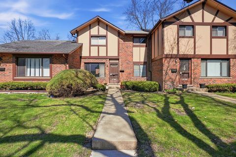 Photo of 18W274 Kirkland Lane, Villa Park, IL 60181 (MLS # 12603853)