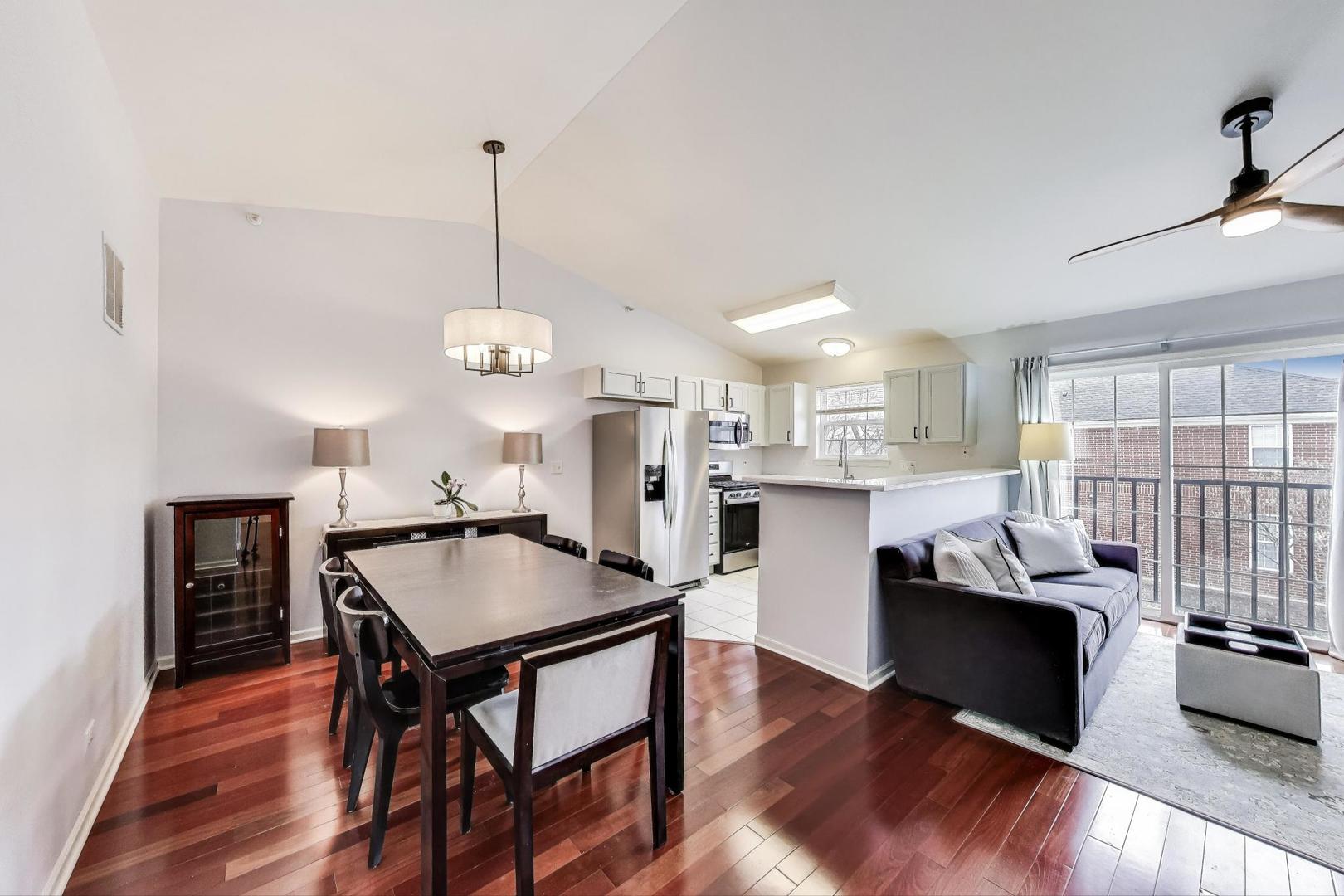 1112 Kensington Drive A2